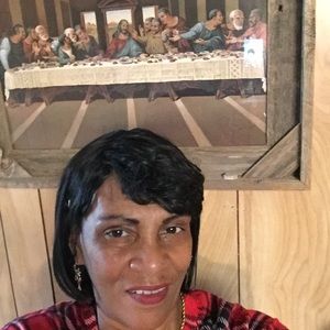 Meet your Posher, Vanessa